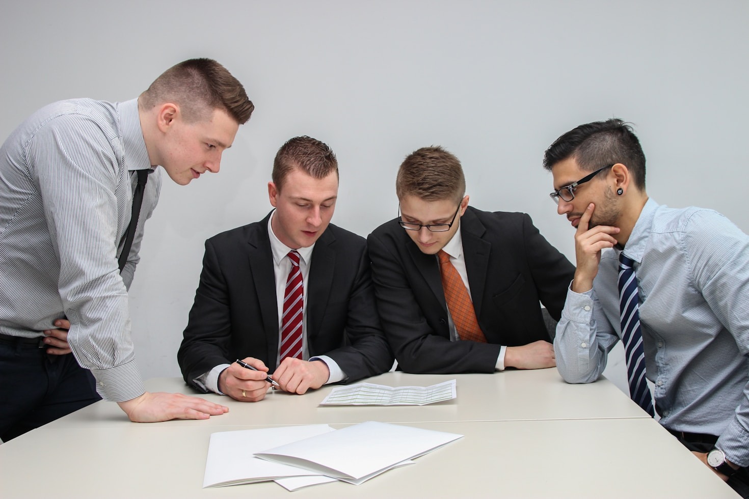Exploring the Benefits of Contract vs. Full-Time Staffing